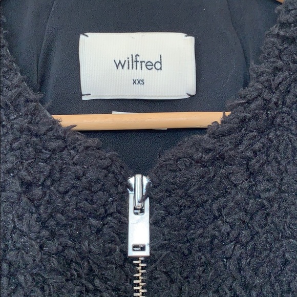 Wilfred Sherpa Vest - Picture 2 of 2